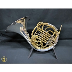 King 1157 French Horn, Silver
